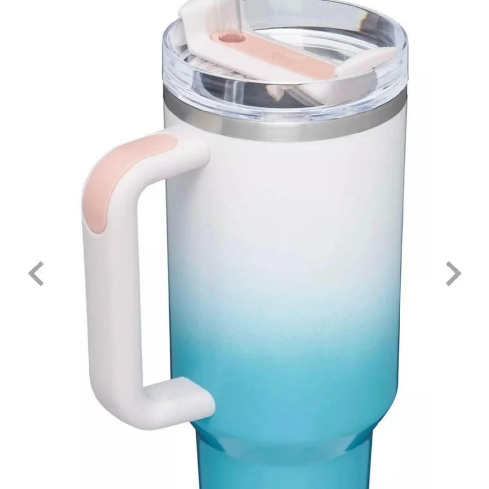 Stanely 40z tumbler - Picture 3 of 3